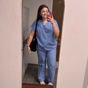 Meet your Posher, Claudia